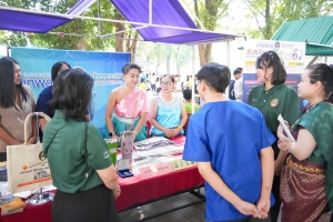 ปชส. มรภ.เทพสตรี พร้อมด้วย คณะเทคโนโลยีอุตสาหกรรม และกองบริการการศึกษา ลงพื้นที่ออกบูธแนะแนวการศึกษาและอาชีพโรงเรียนพิบูลวิทยาลัย พบว่า ร้อยละ 70 ของนักเรียนชายและหญิงที่เข้าร่วมการแนะแนวมีความสนใจในหลักสูตรครุศาสตรบัณฑิต และร้อยละ 30 มีความสนใจในหลักสูตรวิทยาศาสตรบัณฑิต