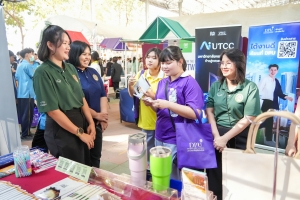 ปชส. มรภ.เทพสตรี พร้อมด้วย คณะเทคโนโลยีอุตสาหกรรม และกองบริการการศึกษา ลงพื้นที่ออกบูธแนะแนวการศึกษาและอาชีพโรงเรียนพิบูลวิทยาลัย พบว่า ร้อยละ 70 ของนักเรียนชายและหญิงที่เข้าร่วมการแนะแนวมีความสนใจในหลักสูตรครุศาสตรบัณฑิต และร้อยละ 30 มีความสนใจในหลักสูตรวิทยาศาสตรบัณฑิต