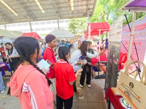 ปชส. มรภ.เทพสตรี พร้อมด้วย คณะเทคโนโลยีอุตสาหกรรม และกองบริการการศึกษา ลงพื้นที่ออกบูธแนะแนวการศึกษาและอาชีพโรงเรียนพิบูลวิทยาลัย พบว่า ร้อยละ 70 ของนักเรียนชายและหญิงที่เข้าร่วมการแนะแนวมีความสนใจในหลักสูตรครุศาสตรบัณฑิต และร้อยละ 30 มีความสนใจในหลักสูตรวิทยาศาสตรบัณฑิต