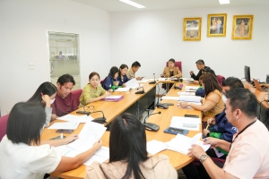 มรภ.เทพสตรี จัดประชุมผู้รับผิดชอบการจัดทำคู่มือการให้บริการสำหรับผู้รับบริการ มรภ.เทพสตรี ปีงบประมาณ พ.ศ. 2568 ครั้งที่ 1/68