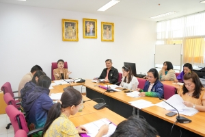 มรภ.เทพสตรี จัดประชุมผู้รับผิดชอบการจัดทำคู่มือการให้บริการสำหรับผู้รับบริการ มรภ.เทพสตรี ปีงบประมาณ พ.ศ. 2568 ครั้งที่ 1/68