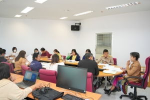 มรภ.เทพสตรี จัดประชุมผู้รับผิดชอบการจัดทำคู่มือการให้บริการสำหรับผู้รับบริการ มรภ.เทพสตรี ปีงบประมาณ พ.ศ. 2568 ครั้งที่ 1/68