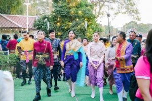 อธิการบดี มรภ.เทพสตรี นำผู้บริหาร คณาจารย์ และบุคลากร ร่วมต้อนรับรัฐมนตรีช่วยว่าการกระทรวงมหาดไทย ในพิธีเปิดงานแผ่นดินสมเด็จพระนารายณ์มหาราช ครั้งที่ 37 ประจำปี พ.ศ. 2568