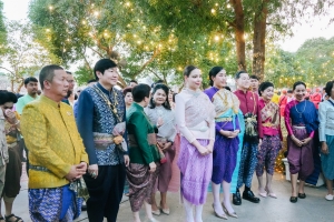 อธิการบดี มรภ.เทพสตรี นำผู้บริหาร คณาจารย์ และบุคลากร ร่วมต้อนรับรัฐมนตรีช่วยว่าการกระทรวงมหาดไทย ในพิธีเปิดงานแผ่นดินสมเด็จพระนารายณ์มหาราช ครั้งที่ 37 ประจำปี พ.ศ. 2568