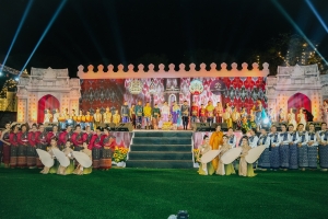 อธิการบดี มรภ.เทพสตรี นำผู้บริหาร คณาจารย์ และบุคลากร ร่วมต้อนรับรัฐมนตรีช่วยว่าการกระทรวงมหาดไทย ในพิธีเปิดงานแผ่นดินสมเด็จพระนารายณ์มหาราช ครั้งที่ 37 ประจำปี พ.ศ. 2568