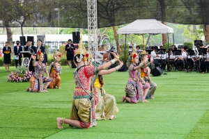 มรภ.เทพสตรี ร่วมเป็นเกียรติในพิธีวางพวงมาลาพระอนุสาวรีย์ สมเด็จพระราชปิตุจฉา เจ้าฟ้าวไลยอลงกรณ์ กรมหลวงเพชรบุรีราชสิรินธร ประจำปี พ.ศ. 2568
