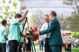 มรภ.เทพสตรี ร่วมเป็นเกียรติในพิธีวางพวงมาลาพระอนุสาวรีย์ สมเด็จพระราชปิตุจฉา เจ้าฟ้าวไลยอลงกรณ์ กรมหลวงเพชรบุรีราชสิรินธร ประจำปี พ.ศ. 2568
