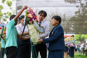 มรภ.เทพสตรี ร่วมเป็นเกียรติในพิธีวางพวงมาลาพระอนุสาวรีย์ สมเด็จพระราชปิตุจฉา เจ้าฟ้าวไลยอลงกรณ์ กรมหลวงเพชรบุรีราชสิรินธร ประจำปี พ.ศ. 2568