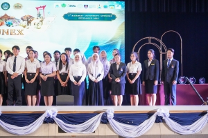 นศ. มรภ.เทพสตรี รับรางวัลรองชนะเลิศอันดับ 2 การแข่งขัน Local Development Project Presentation Competition และรับรางวัลชมเชยการประกวดสุนทรพจน์ภาษาอังกฤษระดับนานาชาติ ครั้งที่ 1 ในงาน 1st Rajabhat University Network Exchange 2025 (RUNEX 2025)