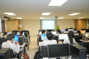 สาขาวิชาภาษาจีน จัดอบรมเขียน Resume ภาษาจีนและภาษาอังกฤษยังไงให้ปัง