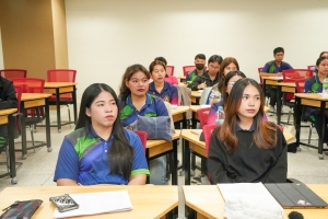 สาขาวิชาภาษาอังกฤษ หลักสูตรครุศาสตรบัณฑิต จัดอบรมเตรียมความพร้อมเพื่อสอบเข้ารับการบรรจุเป็นข้าราชการครูให้แก่นักศึกษา