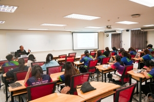 สาขาวิชาภาษาอังกฤษ หลักสูตรครุศาสตรบัณฑิต จัดอบรมเตรียมความพร้อมเพื่อสอบเข้ารับการบรรจุเป็นข้าราชการครูให้แก่นักศึกษา