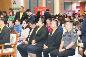 มรภ.เทพสตรี ร่วมพิธีเปิดงานมหกรรมแก้หนี้ สร้างวิถีแห่งความเป็นธรรม ปีที่ 2 จ.ลพบุรี