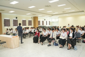 สาขาวิชาภาษาอังกฤษ หลักสูตรศิลปศาสตรบัณฑิต จัดอบรมบุคลิกภาพสู่การประกอบอาชีพให้นักศึกษา