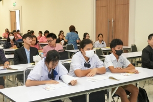 วิชาเอกภาษาไทย ร่วมกับ สถาบันสุนทรภู่, กองทุนนภาลัย สุวรรณธาดา เพื่องานวรรณศิลป์ และสมาคมนักกลอนแห่งประเทศไทย จัดอบรมการประชันกลอนสดวรรณศิลป์เทพสตรี