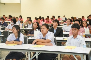 วิชาเอกภาษาไทย ร่วมกับ สถาบันสุนทรภู่, กองทุนนภาลัย สุวรรณธาดา เพื่องานวรรณศิลป์ และสมาคมนักกลอนแห่งประเทศไทย จัดอบรมการประชันกลอนสดวรรณศิลป์เทพสตรี