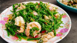 ผู้บริหาร มรภ.เทพสตรี เชิญชวนผู้ประกอบการร้านอาหารซื้อผลิตภัณฑ์ทางการเกษตรจากศูนย์ส่งเสริมการจัดการศึกษาตามพระบรมราโชบายฯ ไปประกอบอาหารจำหน่าย เพื่อสร้างโอกาสทางธุรกิจใหม่ ๆ และช่วยสนับสนุนเศรษฐกิจท้องถิ่นให้เติบโตอย่างยั่งยืน
