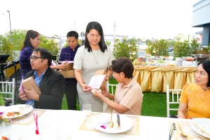 ศูนย์ภาษา เป็นเจ้าภาพจัดกิจกรรม TRU Evening Talk
