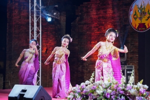 มรภ.เทพสตรี ร่วมกิจกรรมเทิดทูนสถาบัน สร้างสรรค์วิถีไทย ร่วมใจเข้าวังฟังธรรม ครั้งที่ 1 เนื่องในโอกาสวันคล้ายวันพระราชสมภพสมเด็จพระกนิษฐาธิราชเจ้า กรมสมเด็จพระเทพรัตนราชสุดาฯ สยามบรมราชกุมารี และวันอนุรักษ์มรดกไทย