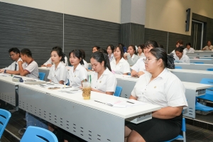 หลักสูตรครุศาสตรบัณฑิต วิชาเอกดนตรีศึกษา ร่วมกับ วิชาเอกภาษาไทย และชมรมรักษ์กลอนกลานต์ ขับขานทำนองเสนาะ คณะมนุษยศาสตร์ฯ จัดอบรมการอ่านทำนองเสนาะและขับเสภา