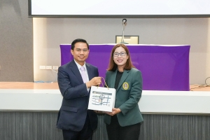 หลักสูตรครุศาสตรบัณฑิต วิชาเอกดนตรีศึกษา ร่วมกับ วิชาเอกภาษาไทย และชมรมรักษ์กลอนกลานต์ ขับขานทำนองเสนาะ คณะมนุษยศาสตร์ฯ จัดอบรมการอ่านทำนองเสนาะและขับเสภา