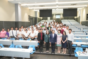 หลักสูตรครุศาสตรบัณฑิต วิชาเอกดนตรีศึกษา ร่วมกับ วิชาเอกภาษาไทย และชมรมรักษ์กลอนกลานต์ ขับขานทำนองเสนาะ คณะมนุษยศาสตร์ฯ จัดอบรมการอ่านทำนองเสนาะและขับเสภา