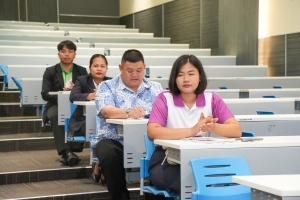 หลักสูตรครุศาสตรบัณฑิต วิชาเอกดนตรีศึกษา ร่วมกับ วิชาเอกภาษาไทย และชมรมรักษ์กลอนกลานต์ ขับขานทำนองเสนาะ คณะมนุษยศาสตร์ฯ จัดอบรมการอ่านทำนองเสนาะและขับเสภา