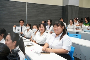 หลักสูตรครุศาสตรบัณฑิต วิชาเอกดนตรีศึกษา ร่วมกับ วิชาเอกภาษาไทย และชมรมรักษ์กลอนกลานต์ ขับขานทำนองเสนาะ คณะมนุษยศาสตร์ฯ จัดอบรมการอ่านทำนองเสนาะและขับเสภา