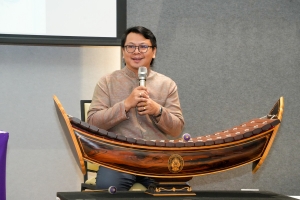 หลักสูตรครุศาสตรบัณฑิต วิชาเอกดนตรีศึกษา ร่วมกับ วิชาเอกภาษาไทย และชมรมรักษ์กลอนกลานต์ ขับขานทำนองเสนาะ คณะมนุษยศาสตร์ฯ จัดอบรมการอ่านทำนองเสนาะและขับเสภา