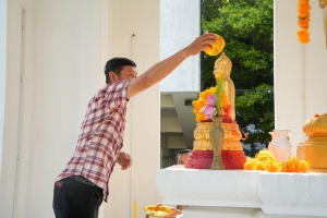 รร.สาธิต มรภ.เทพสตรี จัดงานสืบสานประเพณีสงกรานต์
