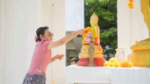 รร.สาธิต มรภ.เทพสตรี จัดงานสืบสานประเพณีสงกรานต์