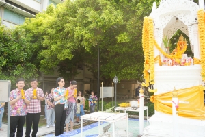 รร.สาธิต มรภ.เทพสตรี จัดงานสืบสานประเพณีสงกรานต์