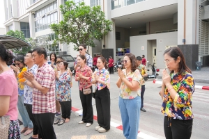รร.สาธิต มรภ.เทพสตรี จัดงานสืบสานประเพณีสงกรานต์