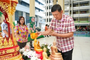 รร.สาธิต มรภ.เทพสตรี จัดงานสืบสานประเพณีสงกรานต์