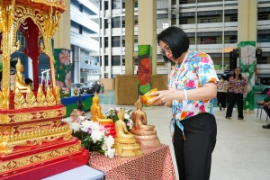 รร.สาธิต มรภ.เทพสตรี จัดงานสืบสานประเพณีสงกรานต์