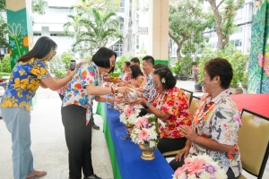 รร.สาธิต มรภ.เทพสตรี จัดงานสืบสานประเพณีสงกรานต์