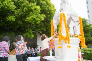 มรภ.เทพสตรี จัดงานทำบุญกลางบ้าน สืบสานประเพณีสงกรานต์ ประจำปี พ.ศ. 2568