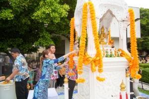 มรภ.เทพสตรี จัดงานทำบุญกลางบ้าน สืบสานประเพณีสงกรานต์ ประจำปี พ.ศ. 2568