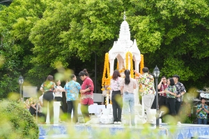 มรภ.เทพสตรี จัดงานทำบุญกลางบ้าน สืบสานประเพณีสงกรานต์ ประจำปี พ.ศ. 2568