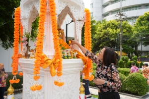 มรภ.เทพสตรี จัดงานทำบุญกลางบ้าน สืบสานประเพณีสงกรานต์ ประจำปี พ.ศ. 2568