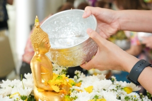 มรภ.เทพสตรี จัดงานทำบุญกลางบ้าน สืบสานประเพณีสงกรานต์ ประจำปี พ.ศ. 2568