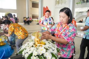 มรภ.เทพสตรี จัดงานทำบุญกลางบ้าน สืบสานประเพณีสงกรานต์ ประจำปี พ.ศ. 2568