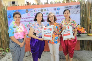 มรภ.เทพสตรี ร่วมกับภาคีเครือข่ายจัดงานสงกรานต์บ้านดินสอพองทะเลชุบศร ในโครงการพัฒนาการตลาดและการท่องเที่ยวชุมชนดินสอพองจังหวัดลพบุรีเชิงสร้างสรรค์เพื่อยกระดับสู่การเป็น Soft Power ของประเทศ