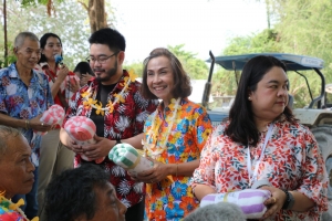 มรภ.เทพสตรี ร่วมกับภาคีเครือข่ายจัดงานสงกรานต์บ้านดินสอพองทะเลชุบศร ในโครงการพัฒนาการตลาดและการท่องเที่ยวชุมชนดินสอพองจังหวัดลพบุรีเชิงสร้างสรรค์เพื่อยกระดับสู่การเป็น Soft Power ของประเทศ