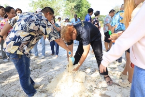 มรภ.เทพสตรี ร่วมกับภาคีเครือข่ายจัดงานสงกรานต์บ้านดินสอพองทะเลชุบศร ในโครงการพัฒนาการตลาดและการท่องเที่ยวชุมชนดินสอพองจังหวัดลพบุรีเชิงสร้างสรรค์เพื่อยกระดับสู่การเป็น Soft Power ของประเทศ