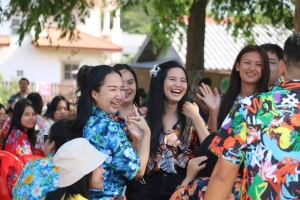 มรภ.เทพสตรี ร่วมกับภาคีเครือข่ายจัดงานสงกรานต์บ้านดินสอพองทะเลชุบศร ในโครงการพัฒนาการตลาดและการท่องเที่ยวชุมชนดินสอพองจังหวัดลพบุรีเชิงสร้างสรรค์เพื่อยกระดับสู่การเป็น Soft Power ของประเทศ