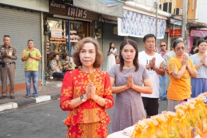 มรภ.เทพสตรี ร่วมพิธีทำบุญตักบาตรประเพณีวันสงกรานต์ ประจำปี พ.ศ. 2568