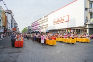 มรภ.เทพสตรี ร่วมพิธีทำบุญตักบาตรประเพณีวันสงกรานต์ ประจำปี พ.ศ. 2568