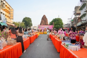 มรภ.เทพสตรี ร่วมพิธีทำบุญตักบาตรประเพณีวันสงกรานต์ ประจำปี พ.ศ. 2568