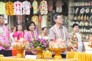 มรภ.เทพสตรี ร่วมพิธีทำบุญตักบาตรประเพณีวันสงกรานต์ ประจำปี พ.ศ. 2568